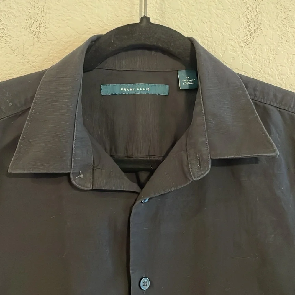 Perry Ellis Men’s Button Front Medium Black 100% Cotton Classic Contemporary